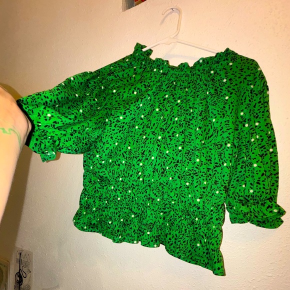 Who What Wear Tops - Xl Who What Wear Green Top with Black Pattern